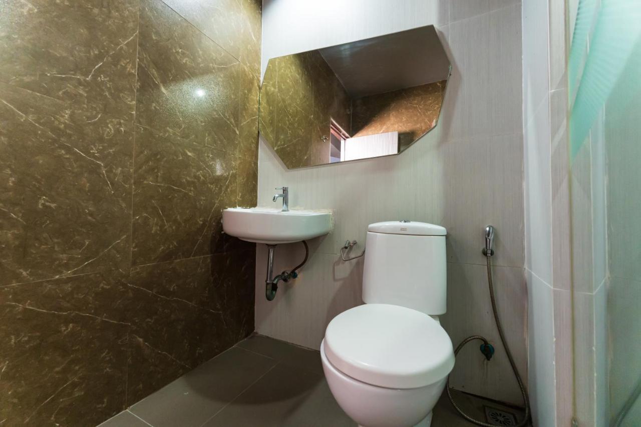 Royal Delight Hotel Bangkok Bagian luar foto